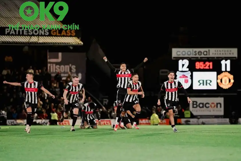 Trận thua đầy bất ngờ của MU trước đội bóng giải hạng 4 nước Anh. Ảnh: CLB